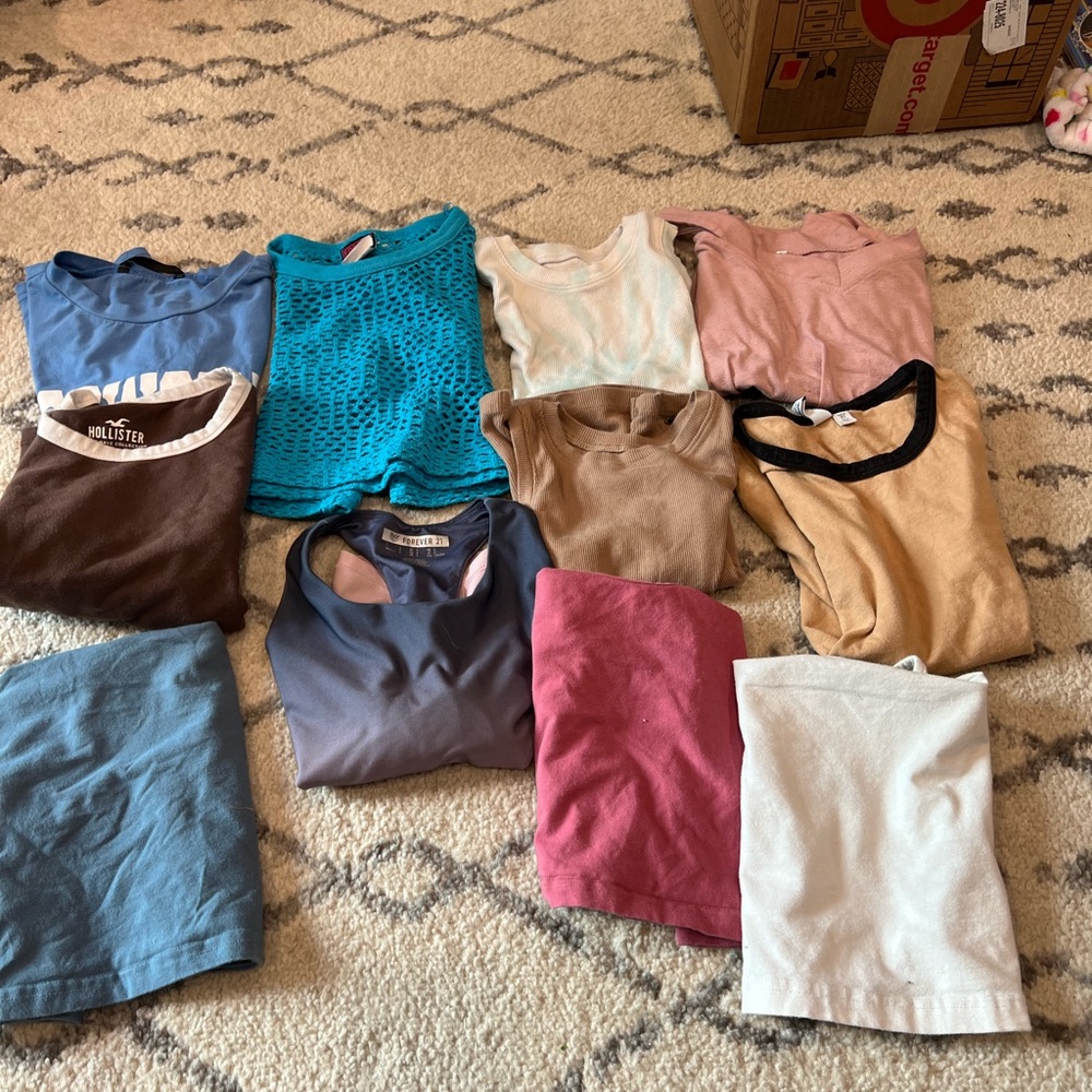 Juniors size small crop lot